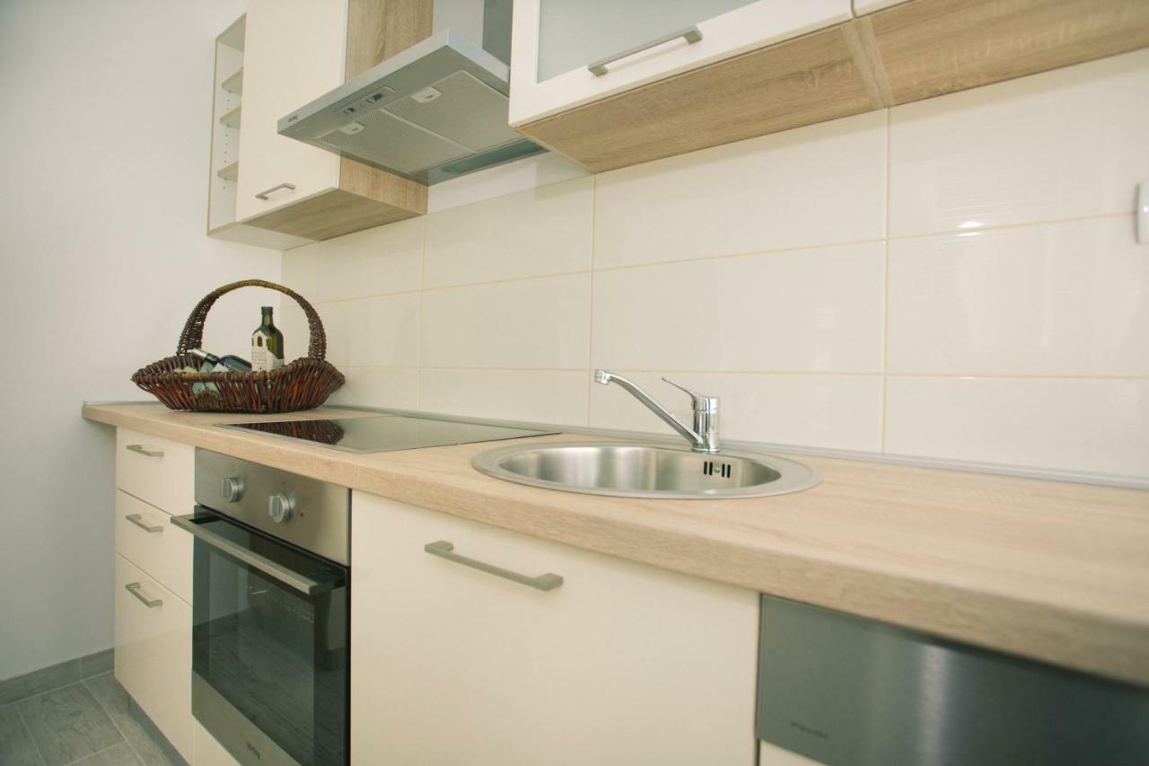 Apartments Kampanel Kastela Bagian luar foto
