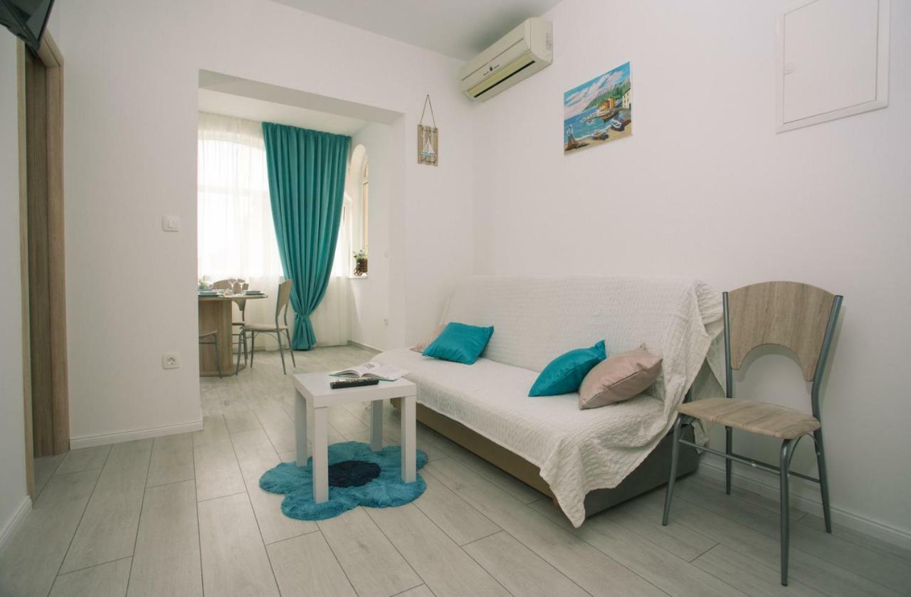 Apartments Kampanel Kastela Bagian luar foto