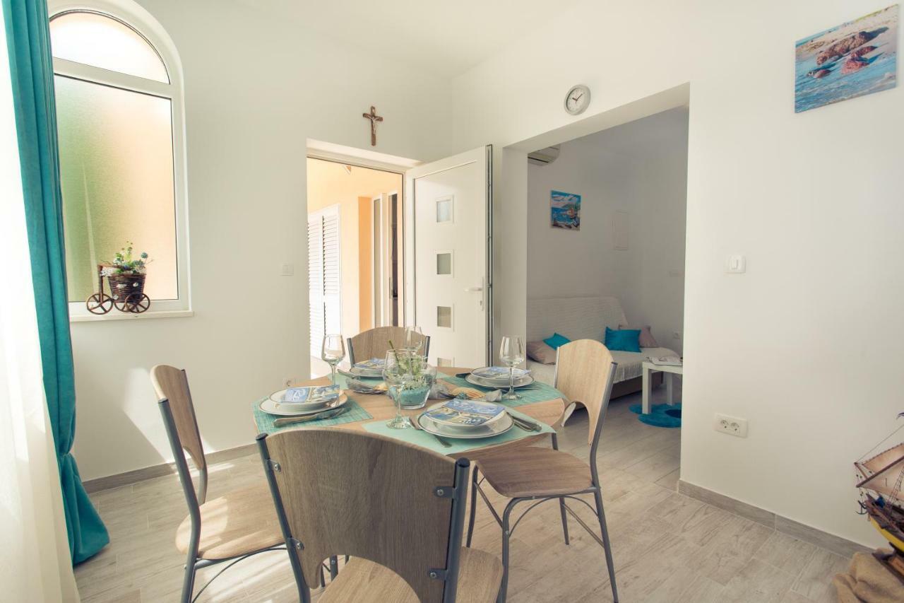 Apartments Kampanel Kastela Bagian luar foto