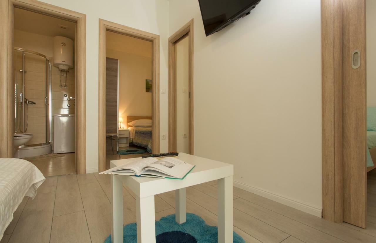 Apartments Kampanel Kastela Bagian luar foto