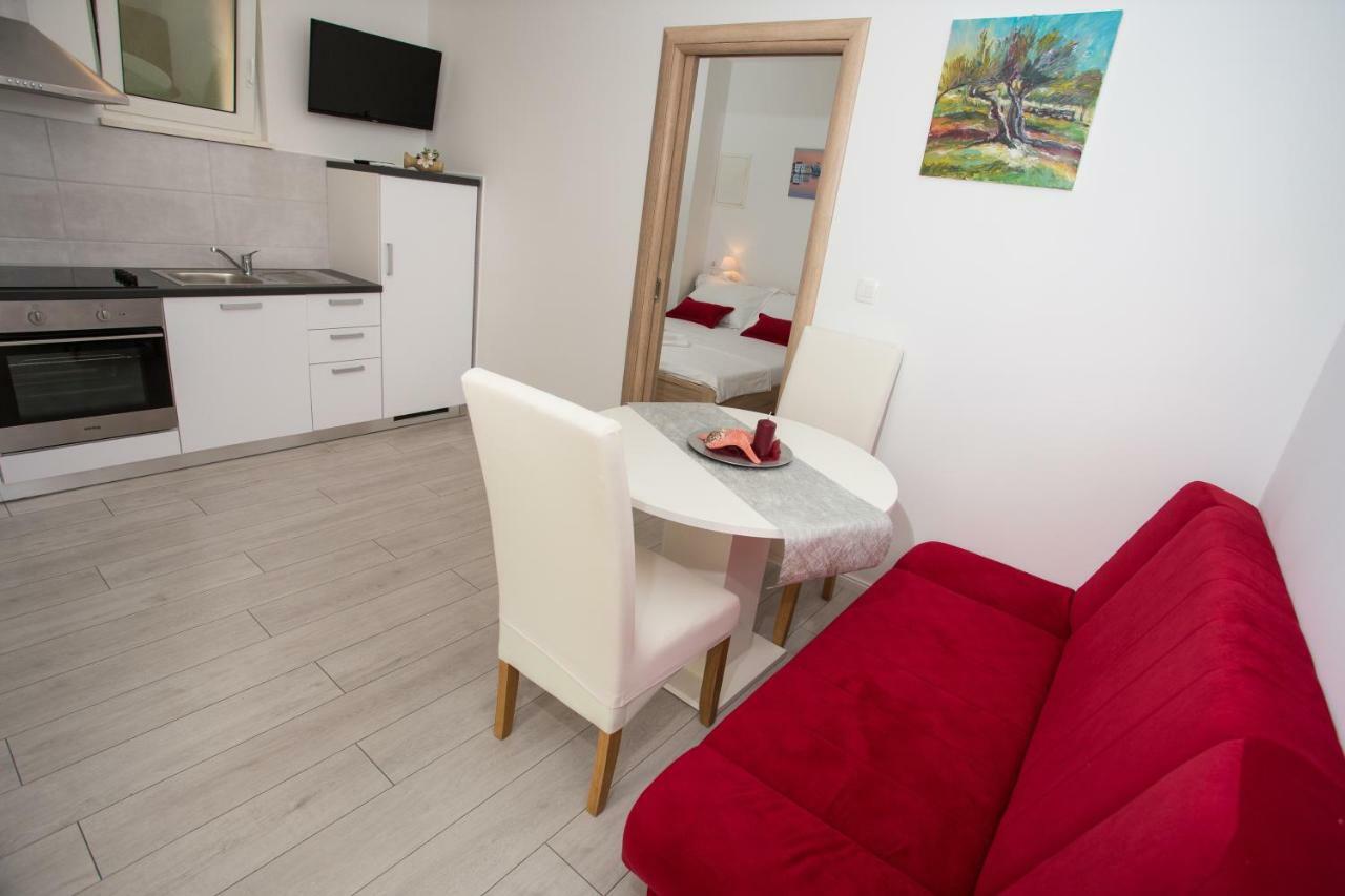 Apartments Kampanel Kastela Bagian luar foto