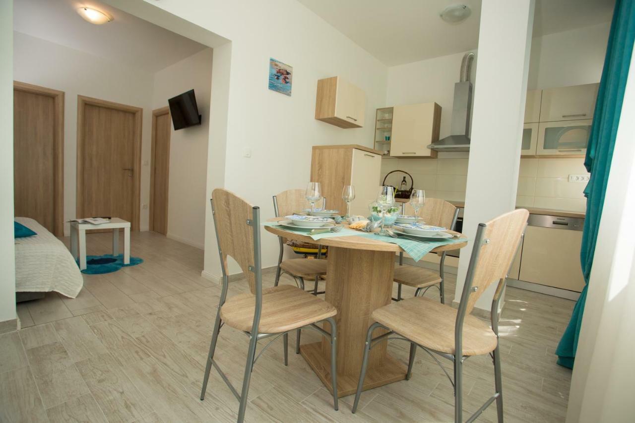 Apartments Kampanel Kastela Bagian luar foto