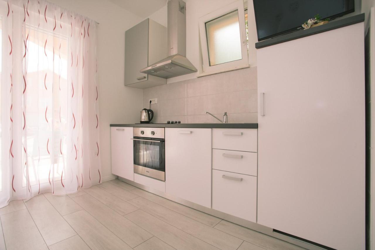 Apartments Kampanel Kastela Bagian luar foto