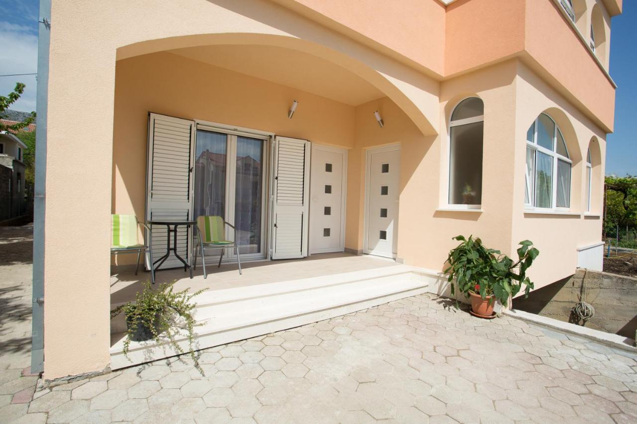 Apartments Kampanel Kastela Bagian luar foto